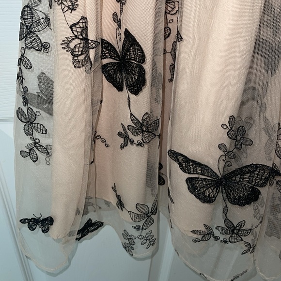 Black and tan dress - Picture 2 of 5